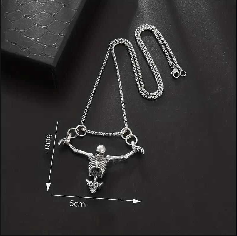 Retro Skull Necklace – European & American Style Personalized Punk Pendant for Men & Women