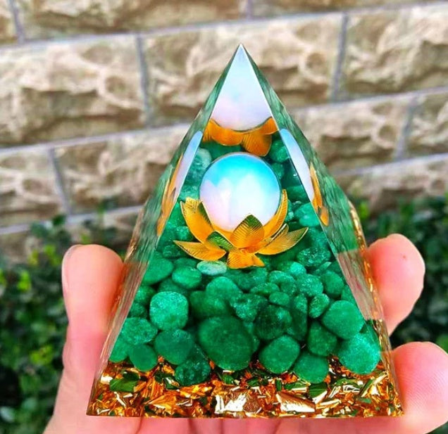 Natural Crystal Gravel Pyramid Energy Tower – Healing Stone Home Decoration