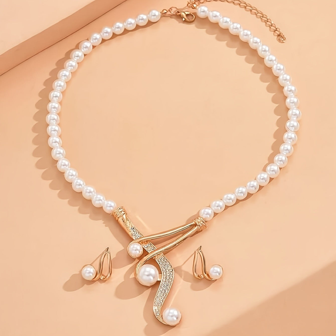 Round Artificial Pearl Necklace And A Pair Of Geometric Round Artificial Pearl Earrings Are Fashionable, Elegant And Noble, Perfect Gifts For Lovers And Friends.