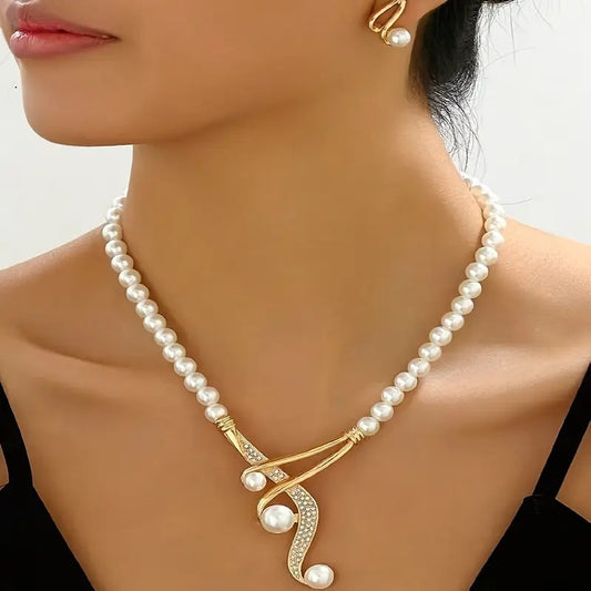 Round Artificial Pearl Necklace And A Pair Of Geometric Round Artificial Pearl Earrings Are Fashionable, Elegant And Noble, Perfect Gifts For Lovers And Friends.