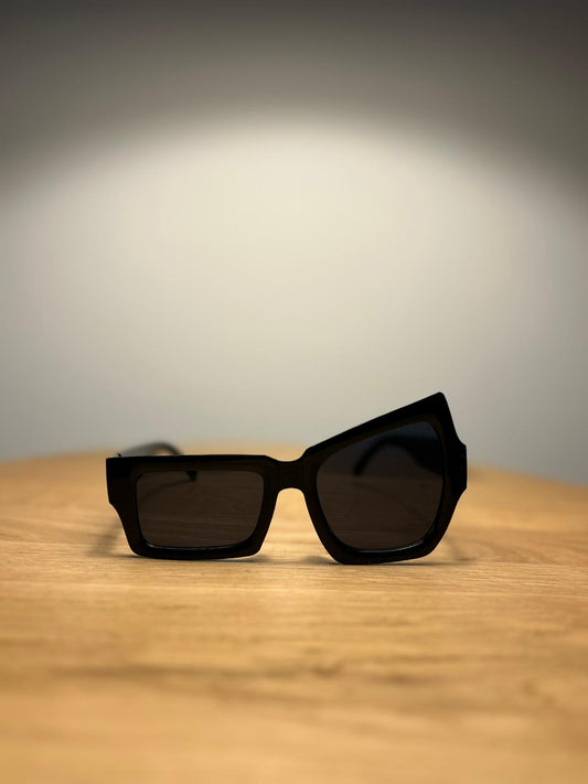 TRIPPED OUT Sunglasses Black