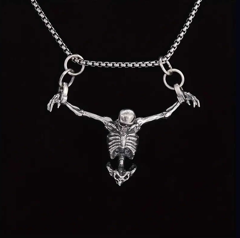 Retro Skull Necklace – European & American Style Personalized Punk Pendant for Men & Women