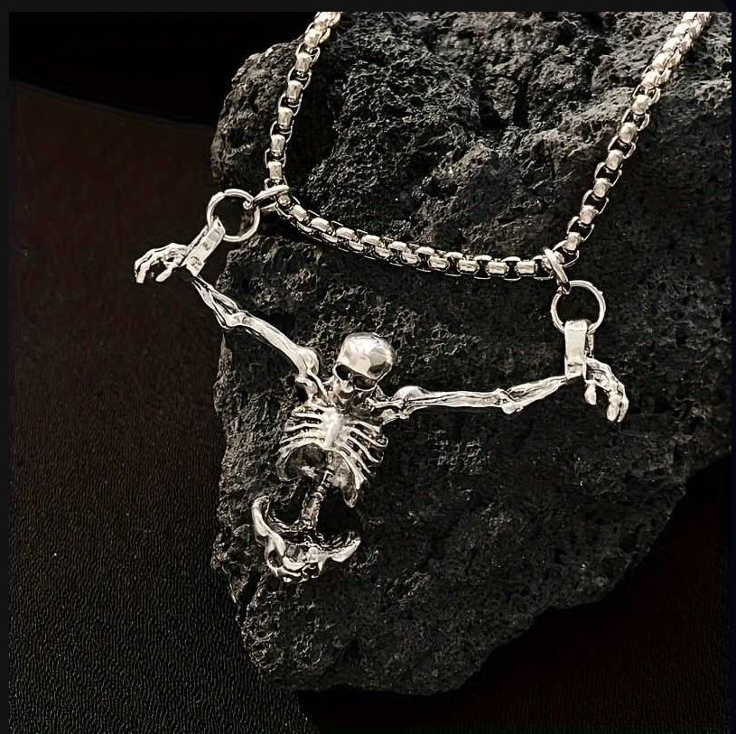 Retro Skull Necklace – European & American Style Personalized Punk Pendant for Men & Women